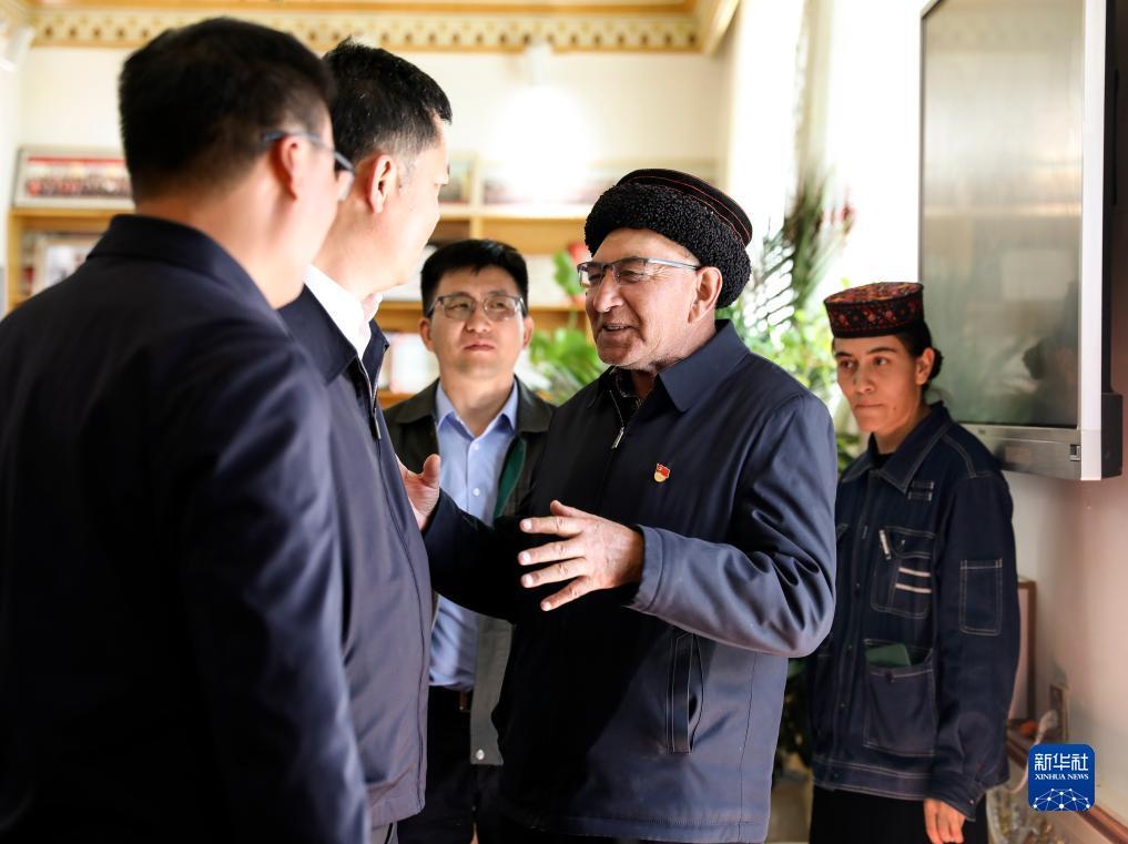 快乐炸金花旧版本